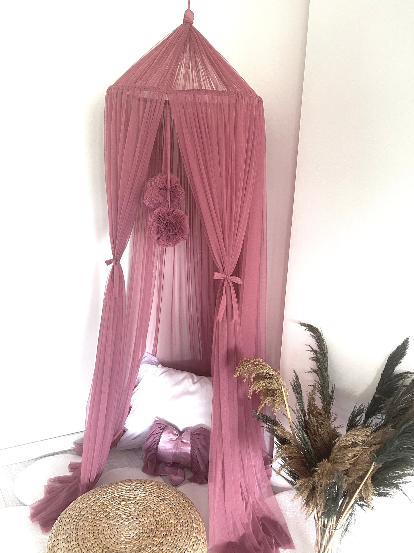 Canopy old pink with pompoms