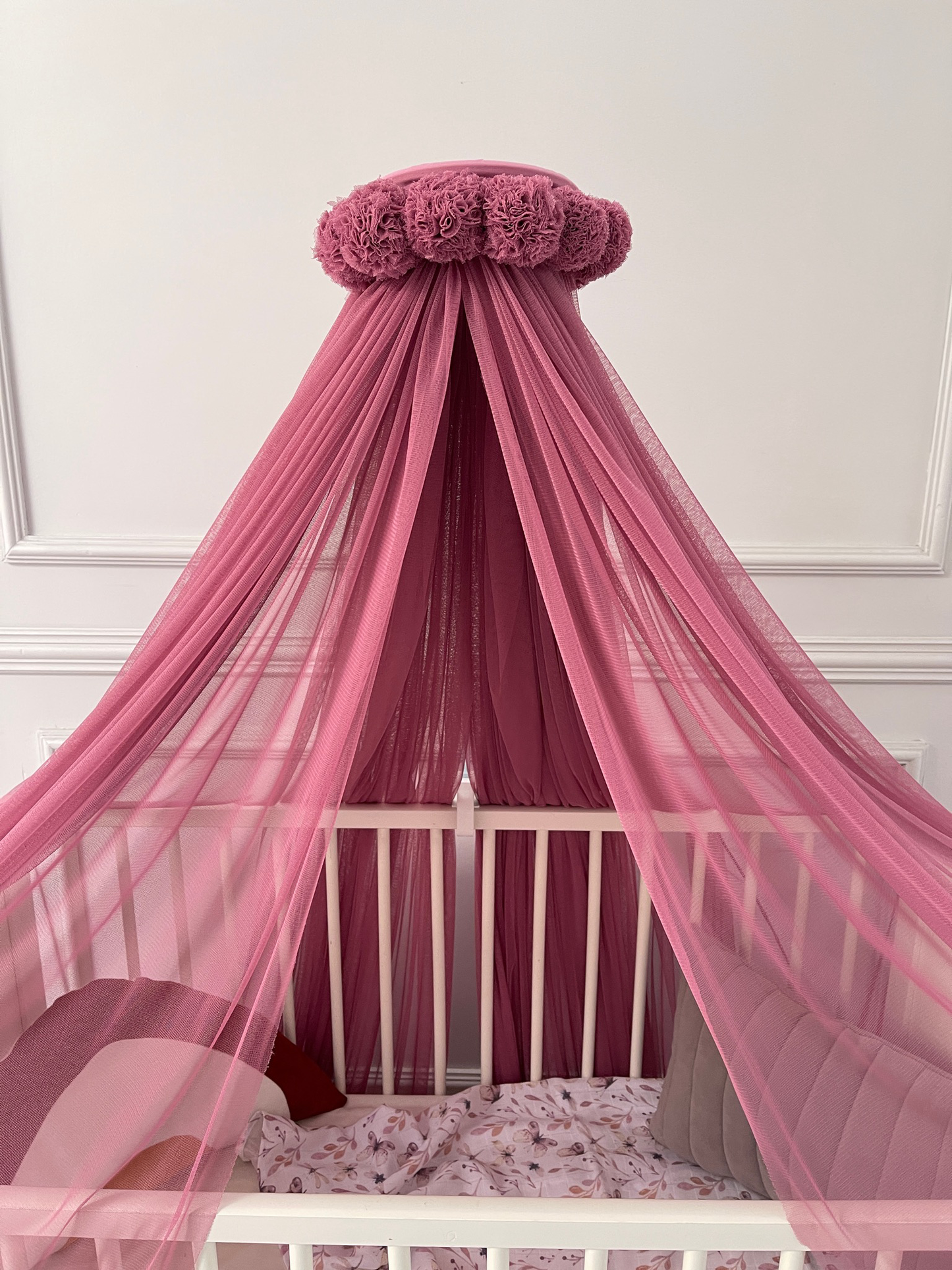 Bed canopy dark old pink with pompom wreath