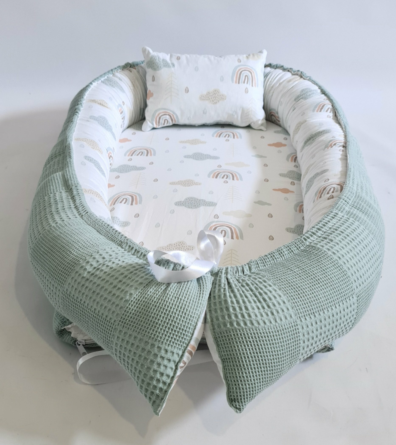 Babynestchen grün Regenbogen