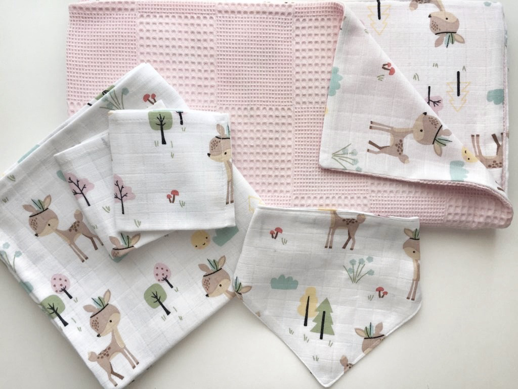 Muslin Newborn savings set pink deer
