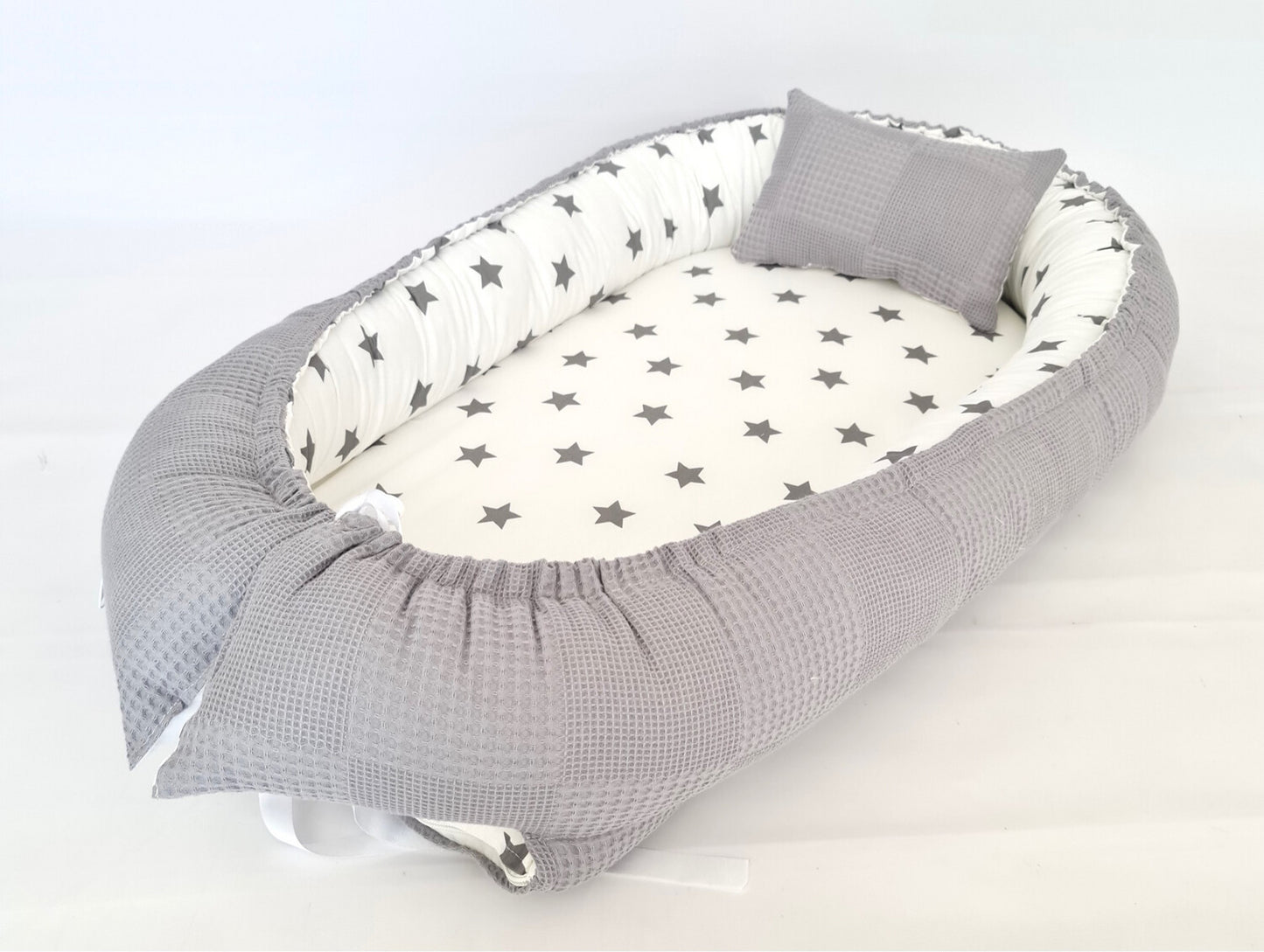 Baby nest gray white stars