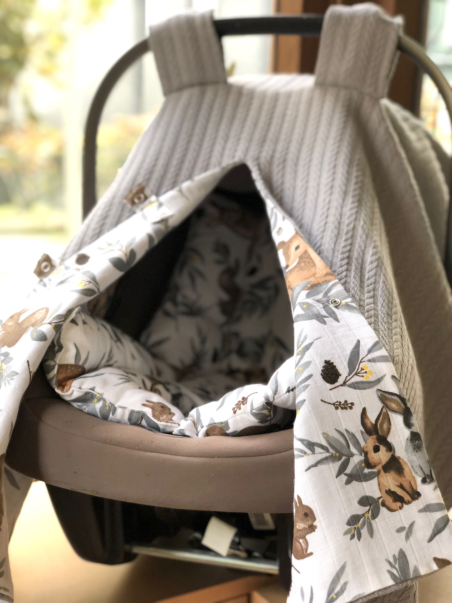 Baby car seat set 2-layer, grey deer