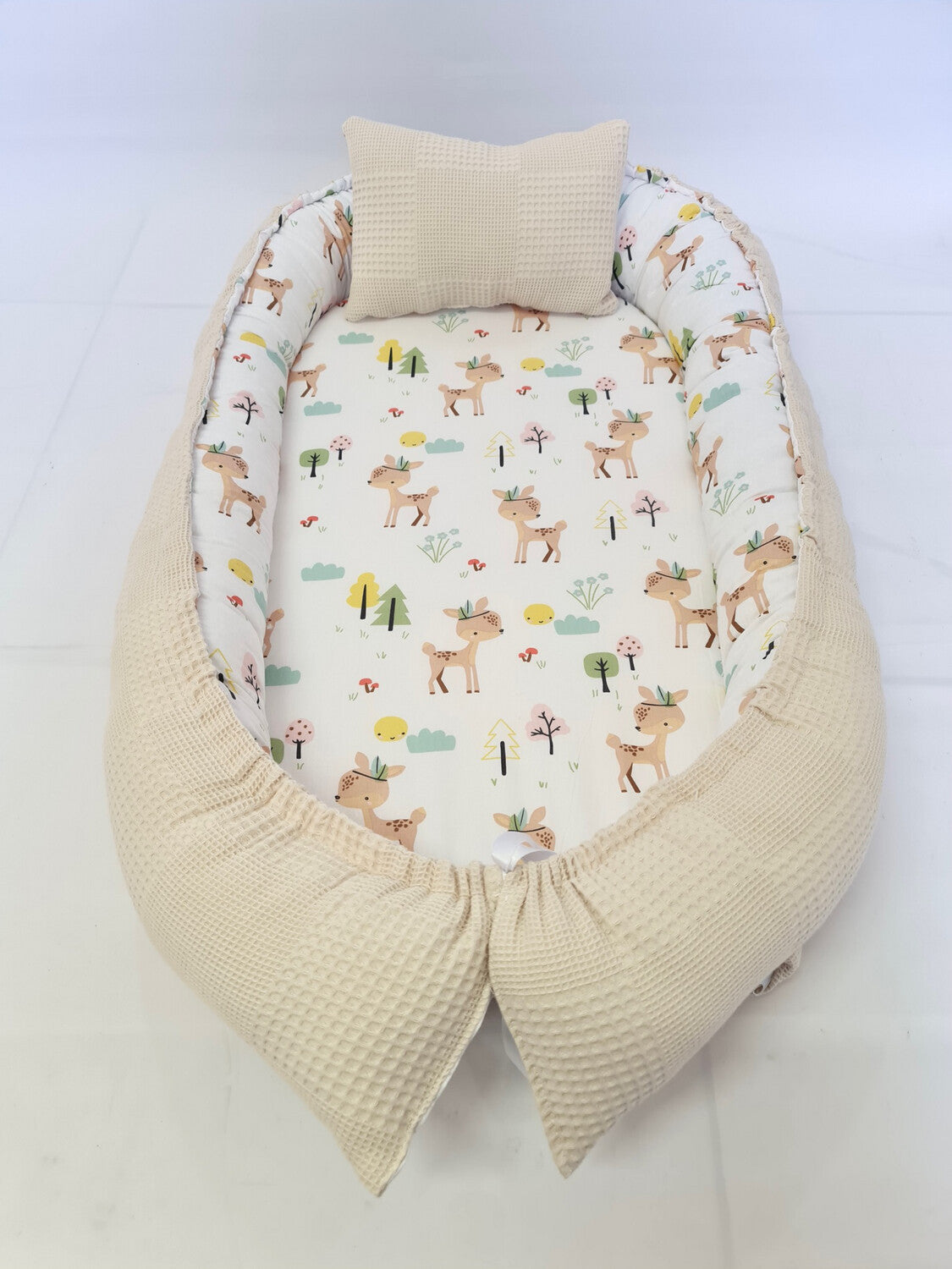 Baby nest light beige deer