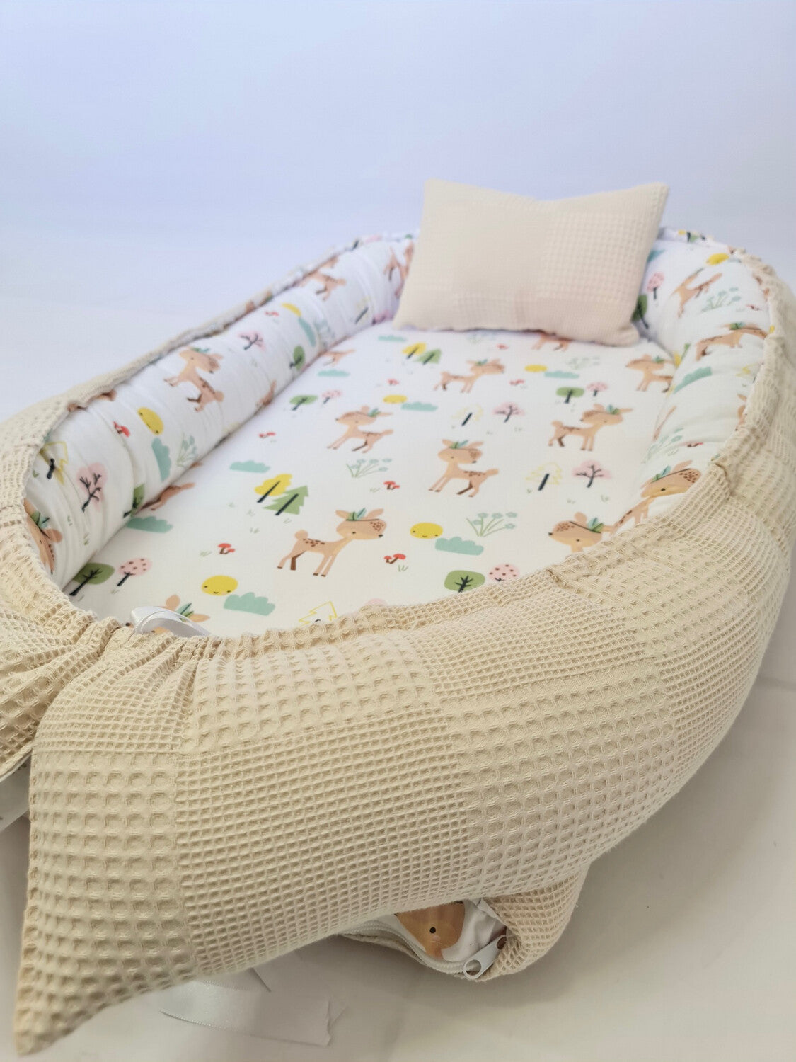 Baby nest light beige deer