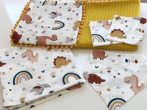 Muslin Newborn savings set mustard yellow Dino