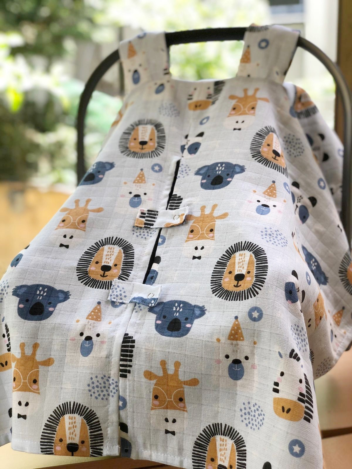 Babyschalen Set hellblau Löwen