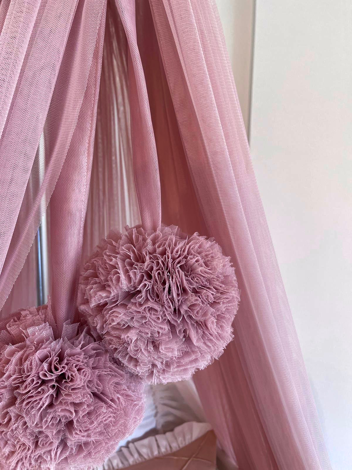 Bed canopy old pink with pompoms