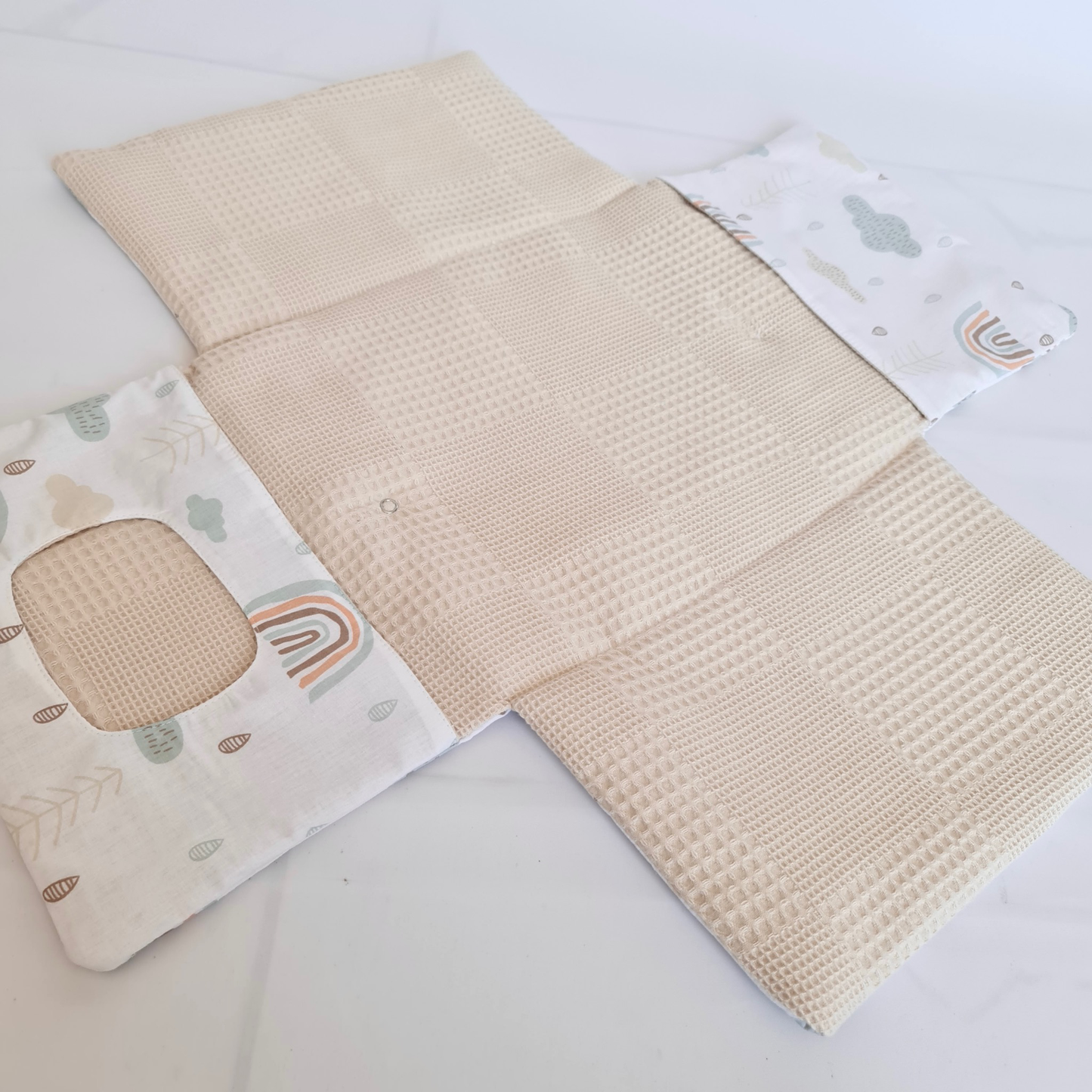Diaper bag with changing area light beige rainbow