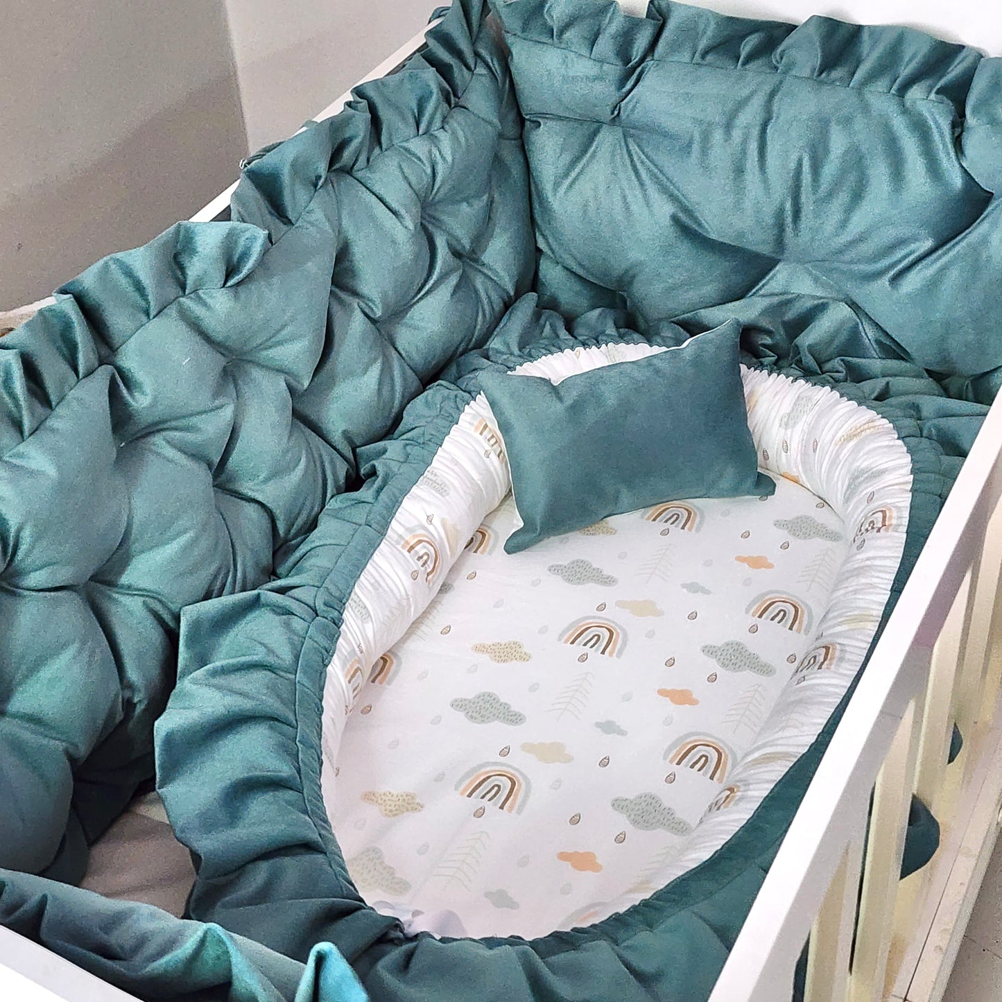 Velvet bed surround green