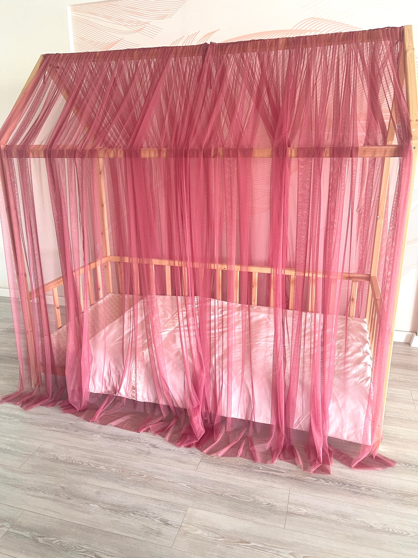 House bed - canopy dark old pink