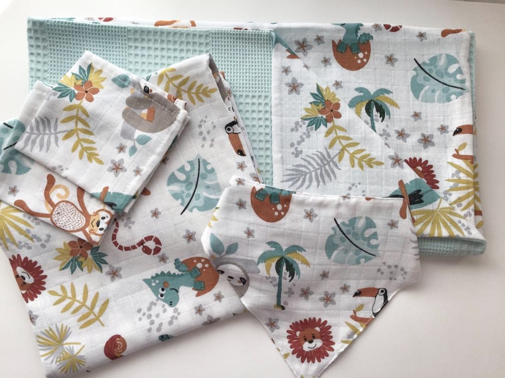 Muslin Newborn Savings Set mint green jungle