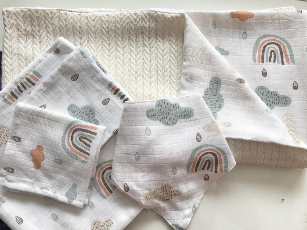 Muslin Newborn Savings Set cream rainbow