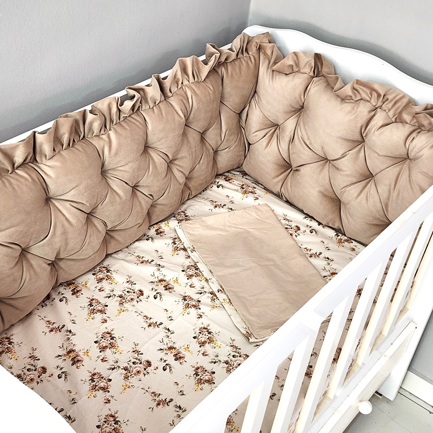 Velvet bed surround beige, bed linen