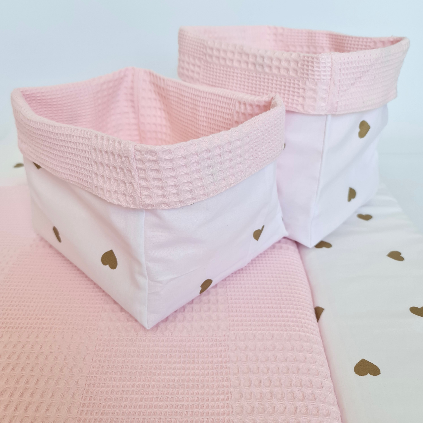 Utensil basket pink golden hearts