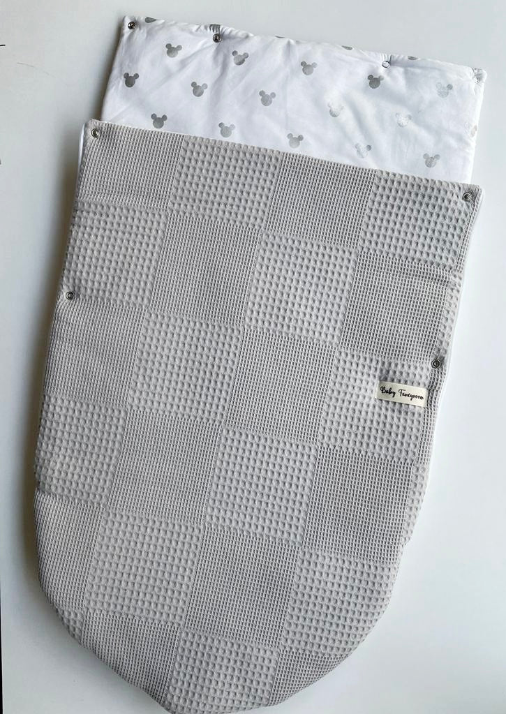 2in1 Einschlagdecke für Babyschale / Baby Schlafsack graue Mäuse