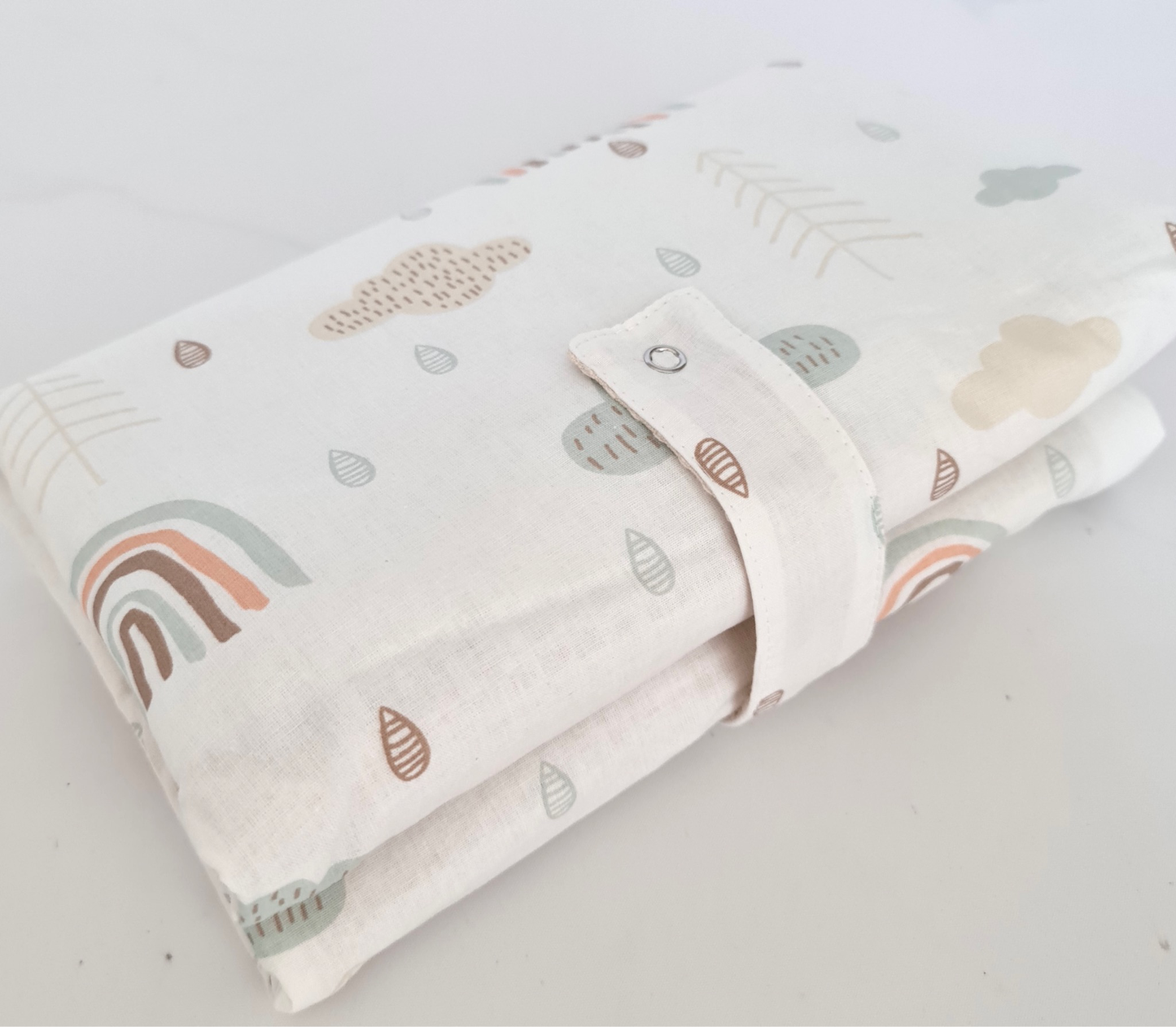 Diaper bag with changing area light beige rainbow