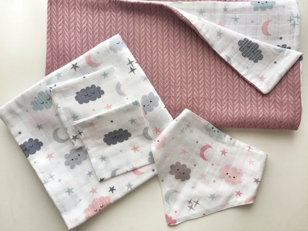 Muslin Newborn SparSet old pink clouds