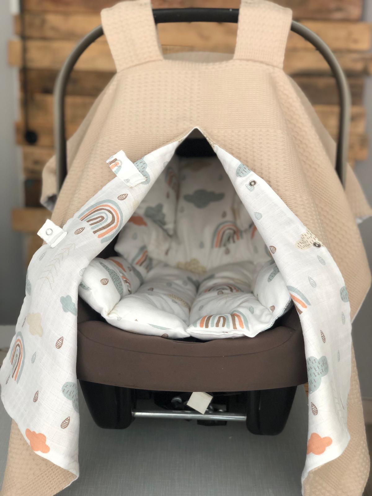Baby car seat set 2-layer, beige rainbow