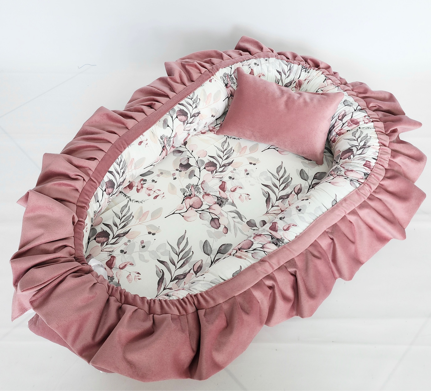 Velvet Baby Nest Dark Old Pink Eucalyptus
