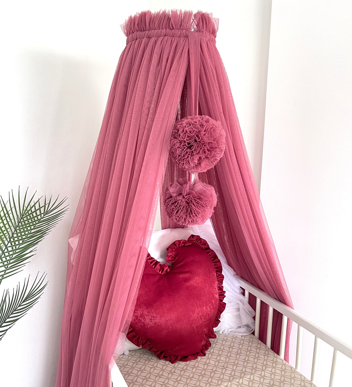 Bed canopy dark old pink with bobbles