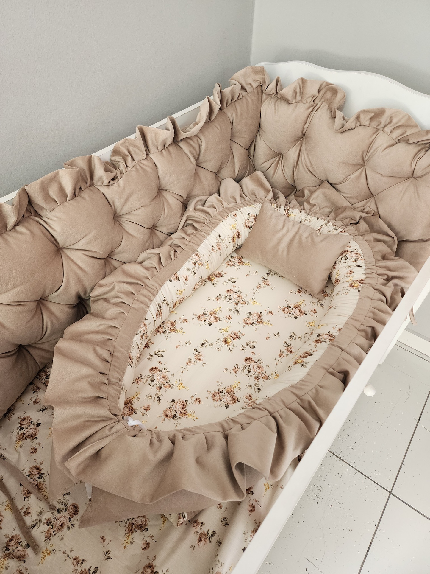 Velvet Baby Nest Beige