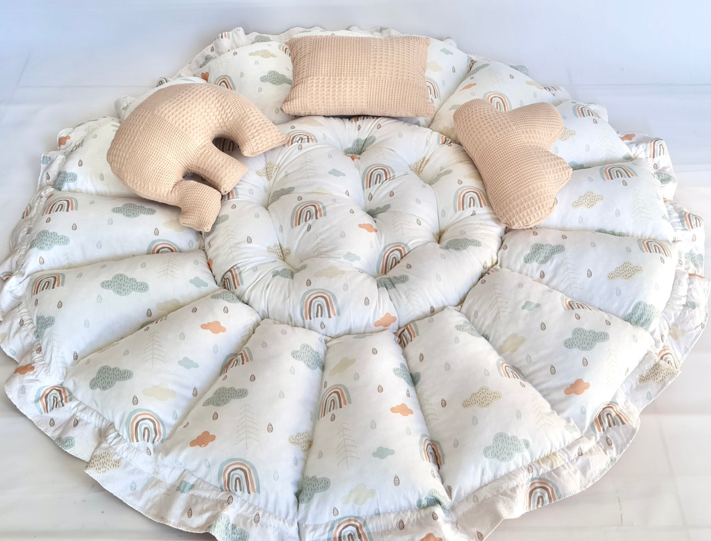 2in1 Spielmatte / Babynest hellbeige Regenbogen