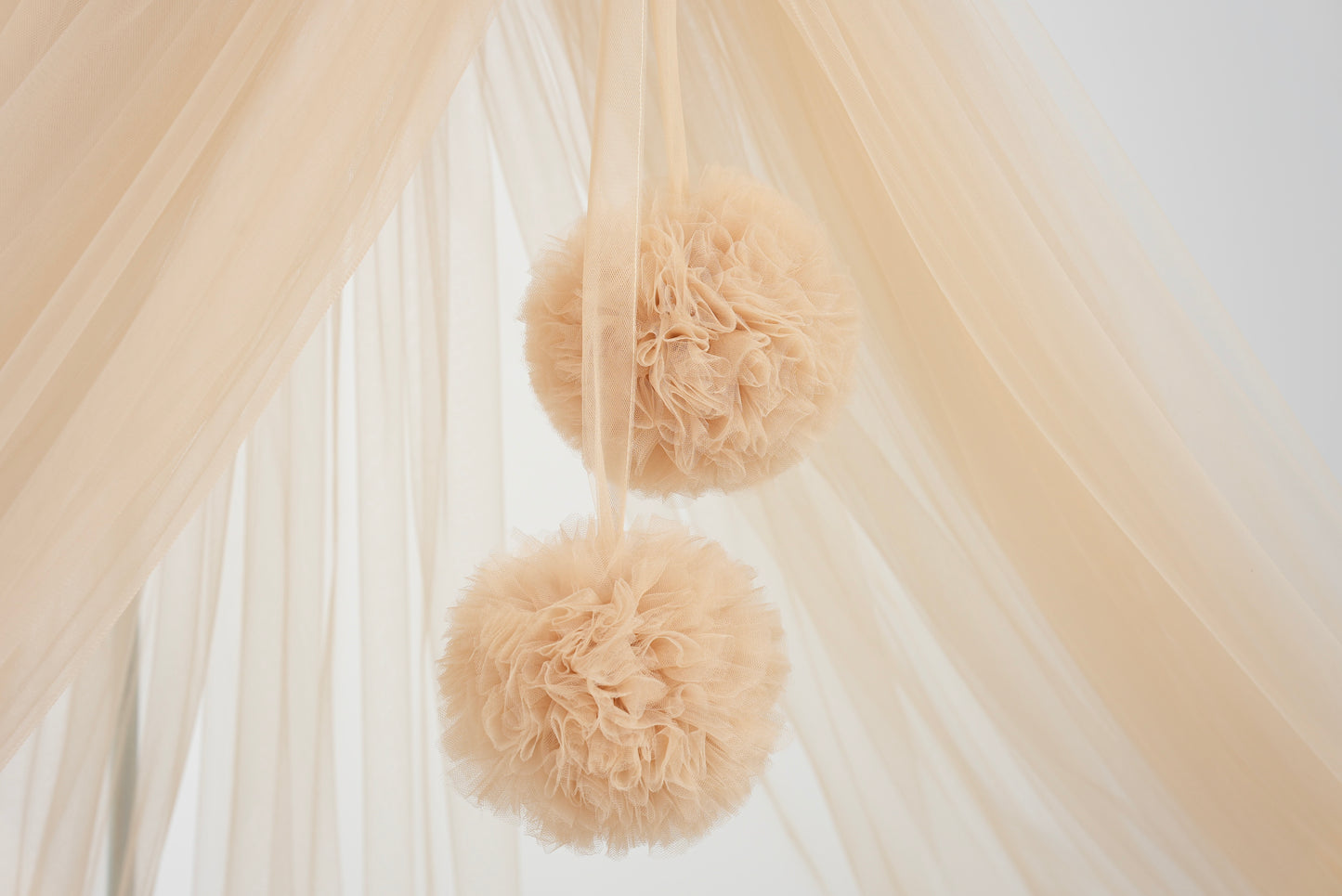 Standard tulle bed canopy with bobbles nude/beige