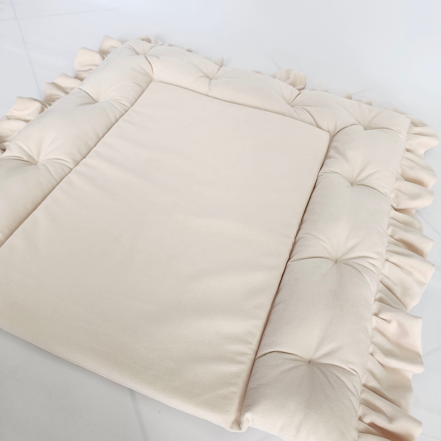 changing mat velvet cream