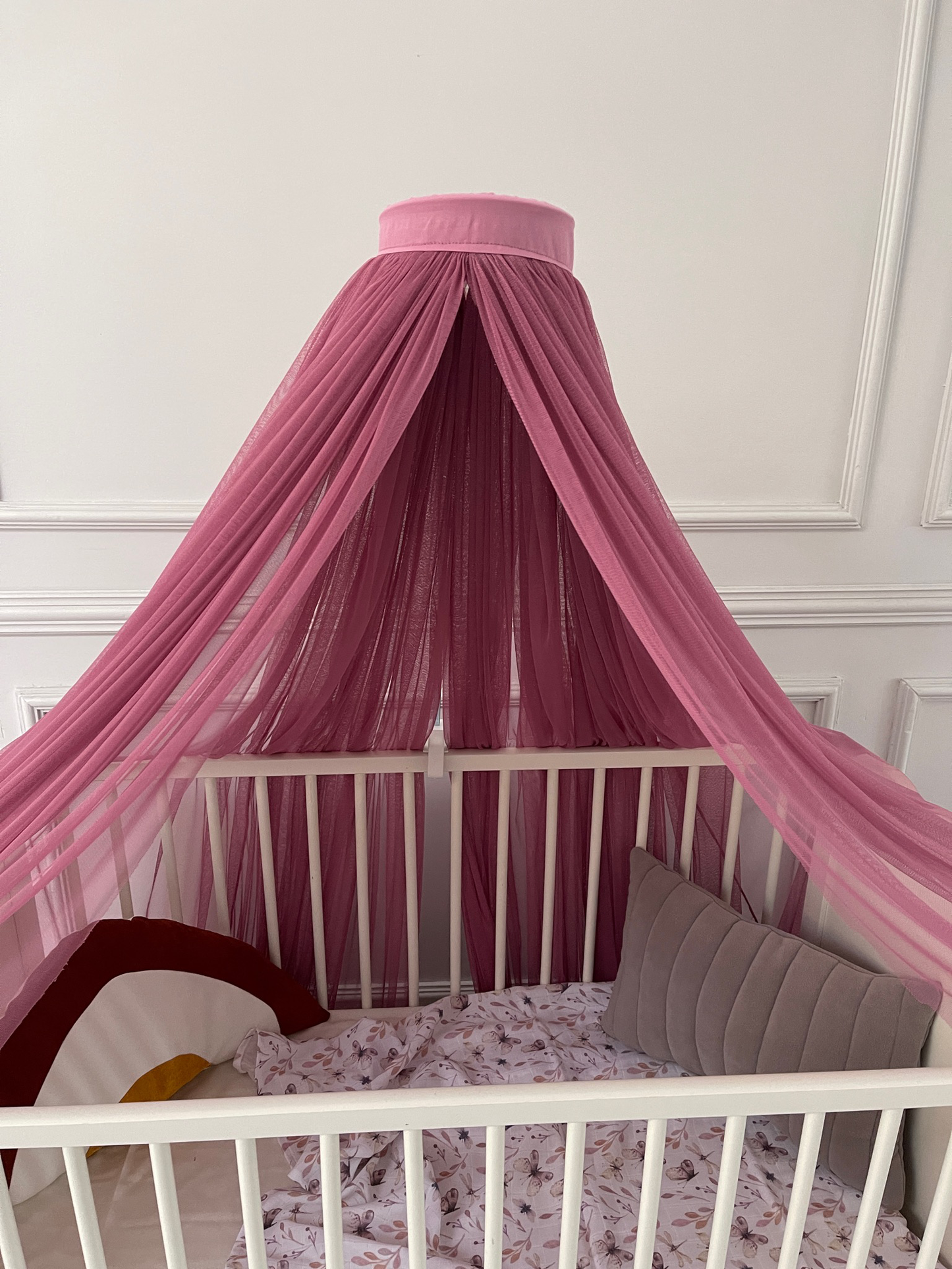Bed canopy dark old pink with pompom wreath