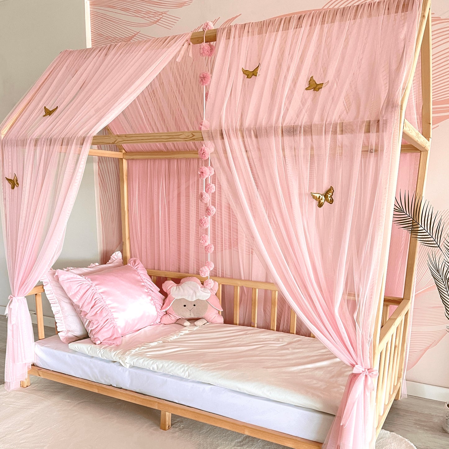 house bed - sky pink