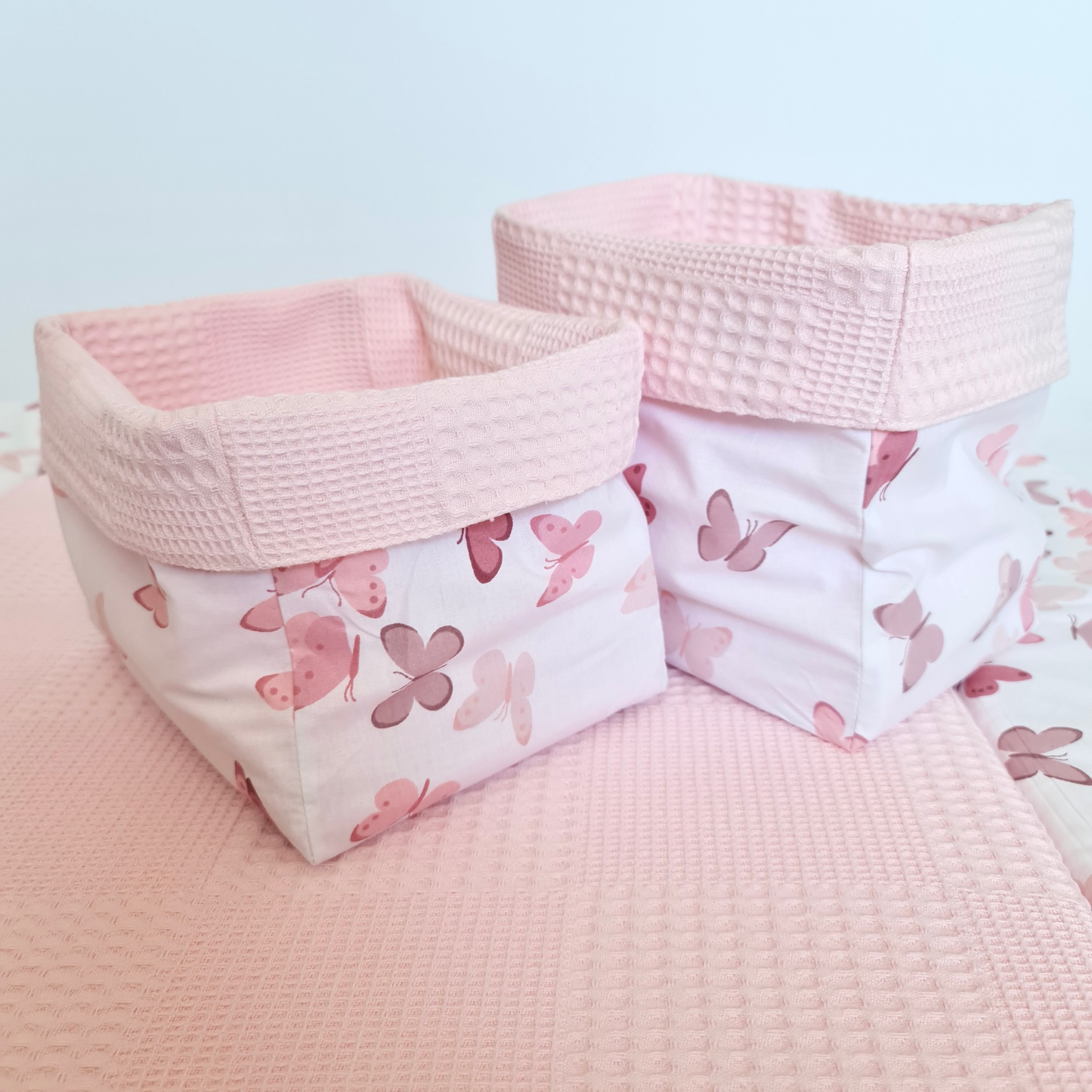 Utensilokörbchen rosa Schmetterlinge