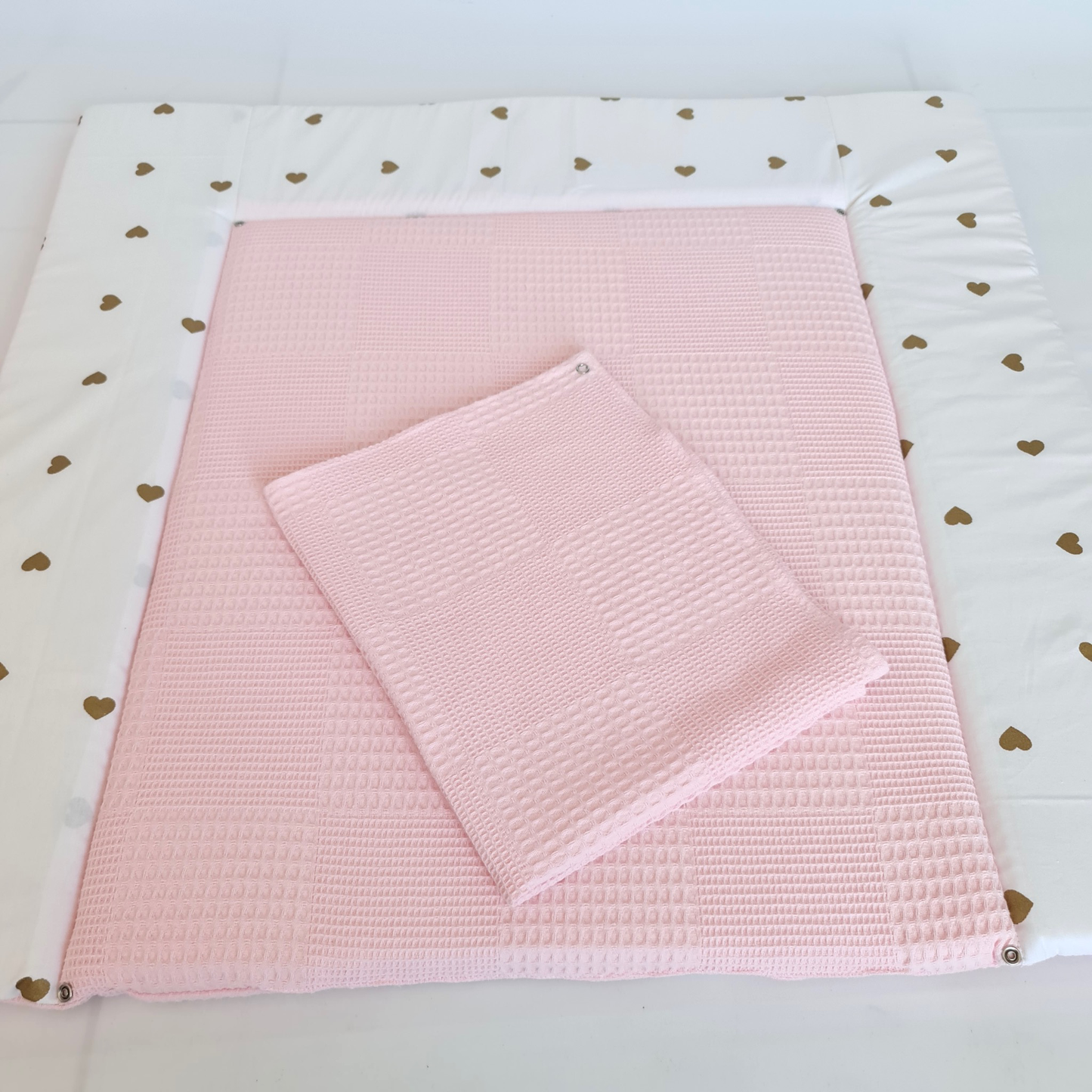 changing mat pink gold hearts