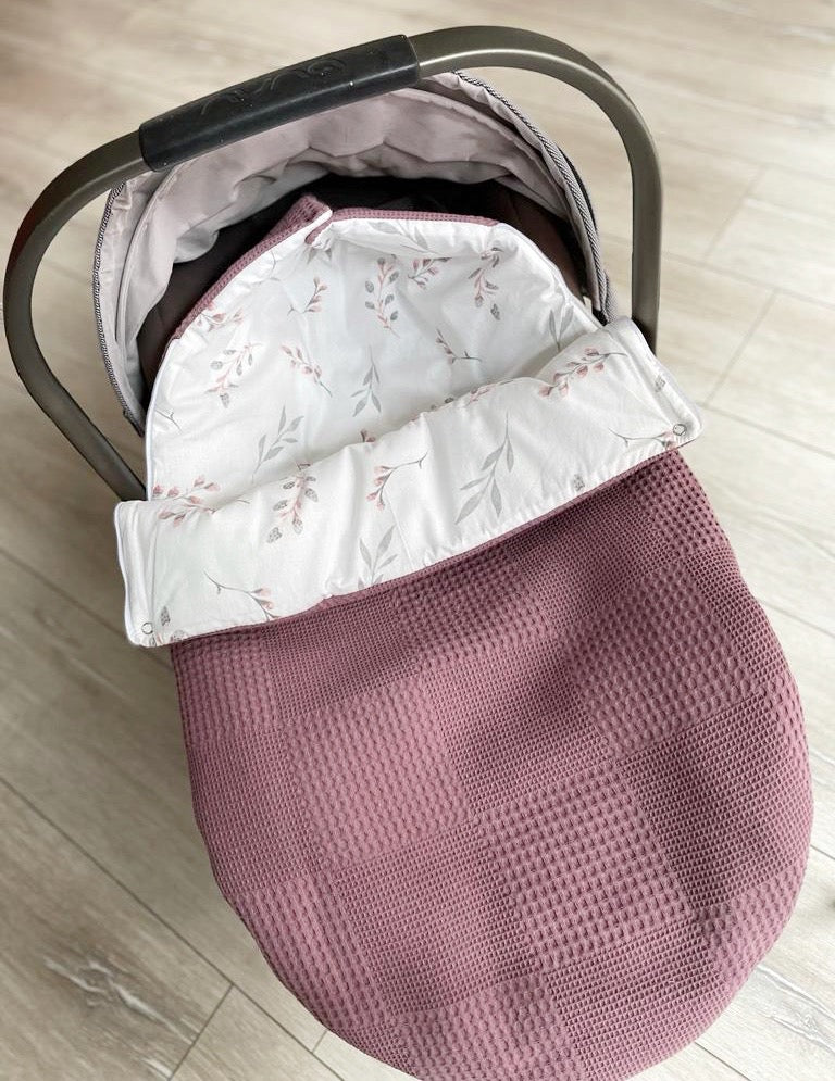 2in1 Einschlagdecke für Babyschale / Baby Schlafsack dunkel altrosa Weidenkätzchen