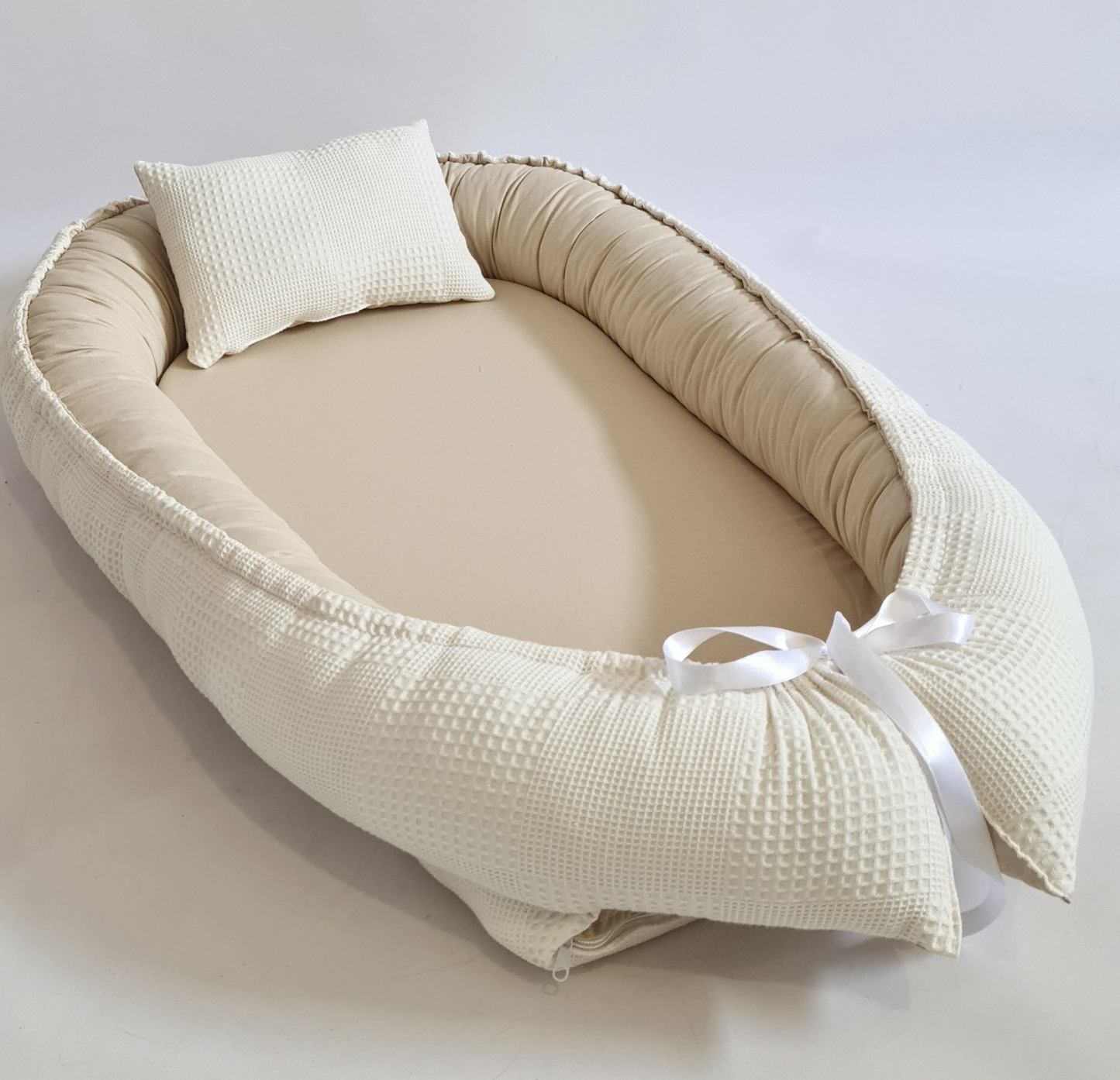 baby nest cream / beige