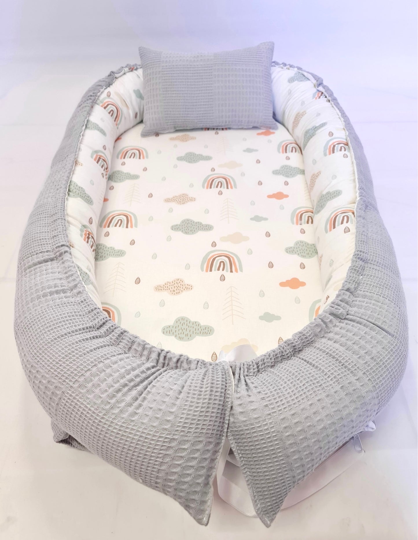 Baby Nest Gray Rainbow