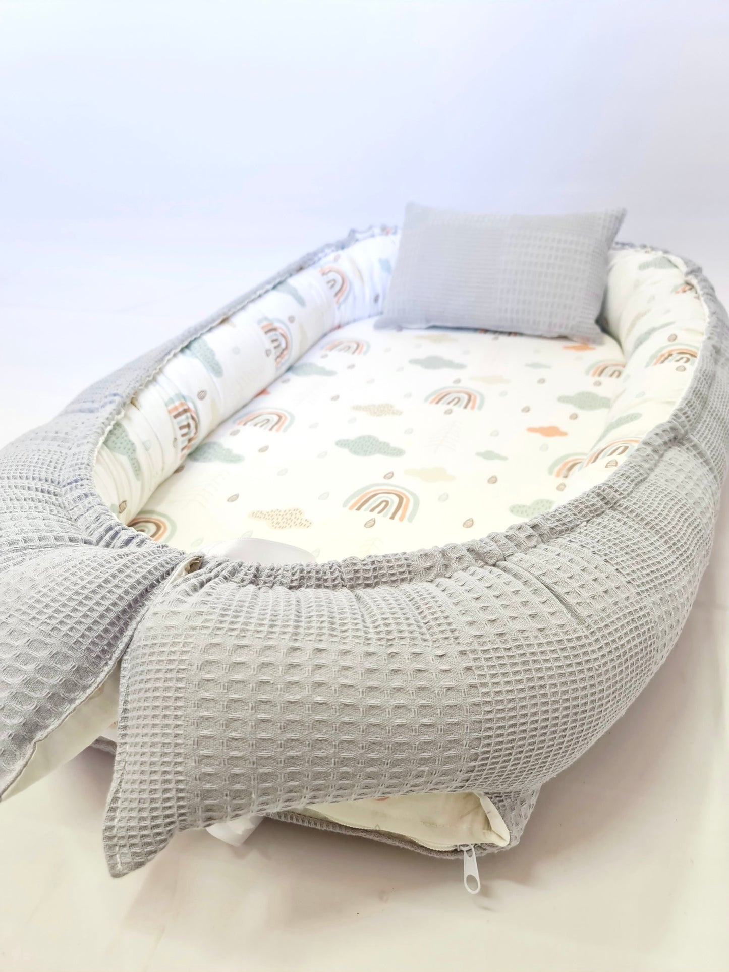 Baby Nest Gray Rainbow