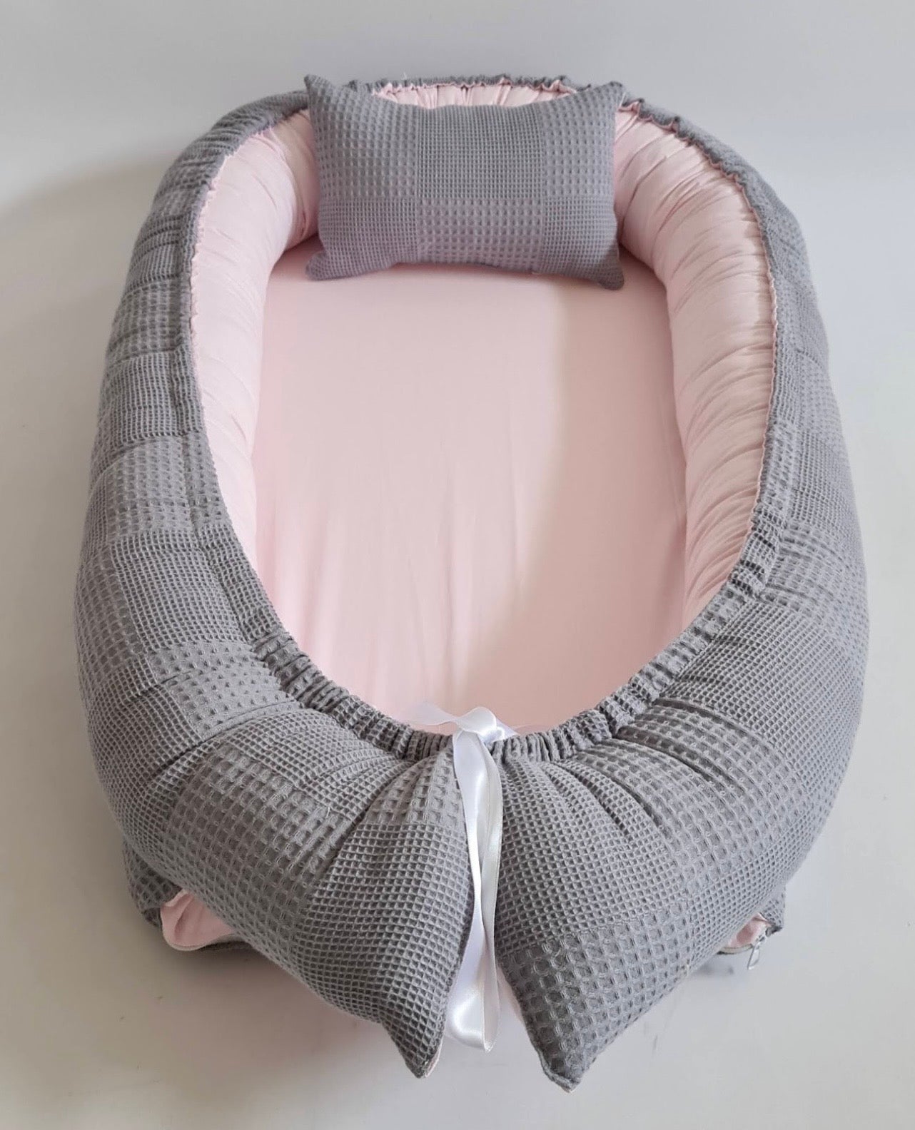 Babynestchen grau hellrosa
