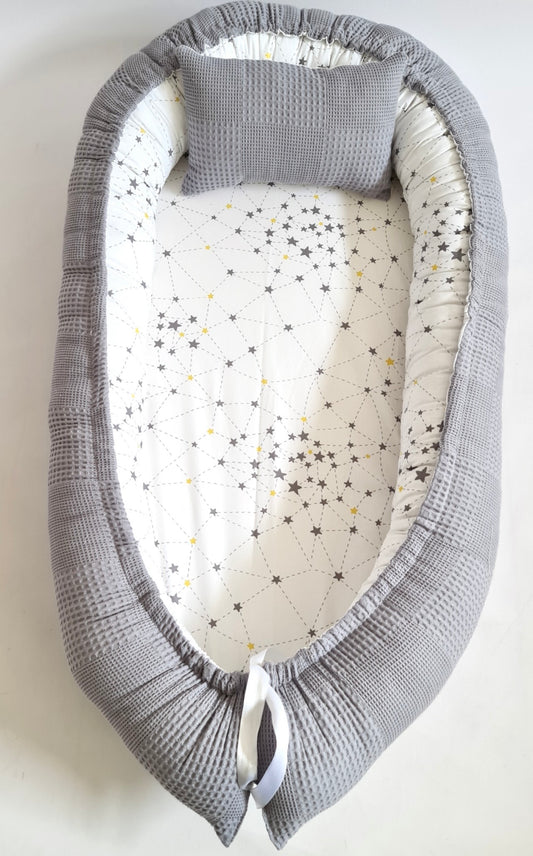 Babynestchen Grau gelbe Sterne