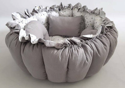 2-tlg. Set 2in1 Spielmatte / Babynest grau mit gelb/grauen Sternen