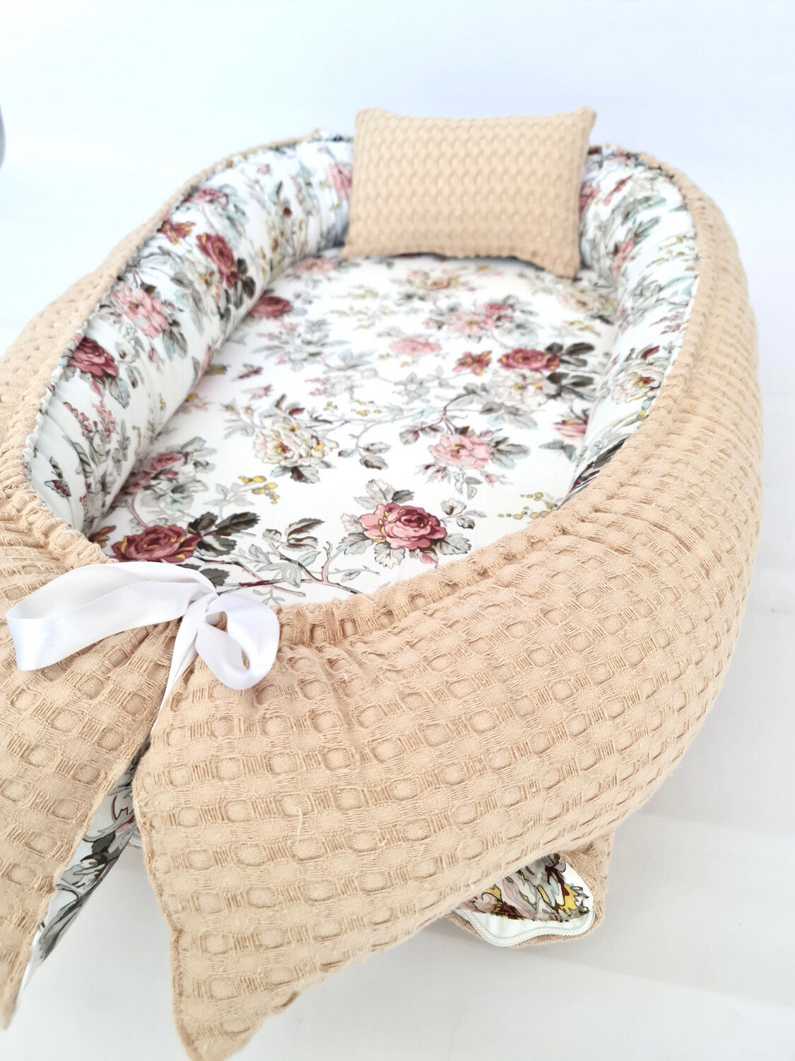 Babynestchen Beige Rosen