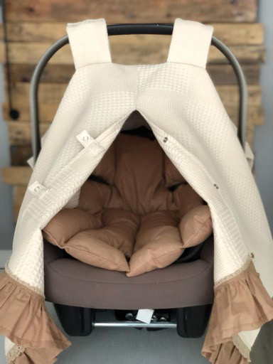 Babyschalen Set beige mit Rüschen