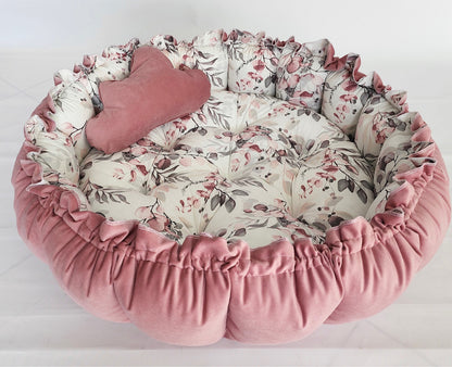 Velvet 2-in-1 play mat / baby nest old pink eucalyptus 