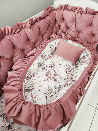 Velvet baby nest old pink eucalyptus
