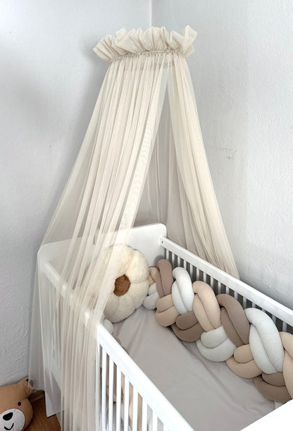Baby Fancyroom Betthimmel für Babybett 300x180 cm – feiner Tüll, handgefertigt, eleganter Volant, beige