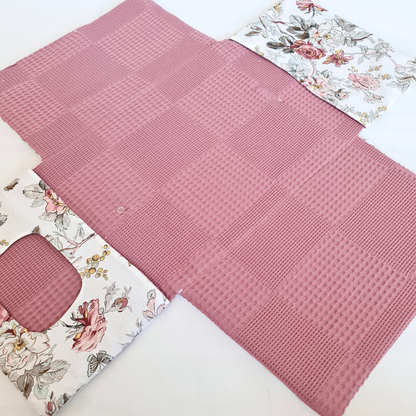 Windeltasche mit Wickelfläche Dunkel altrosa Rosen