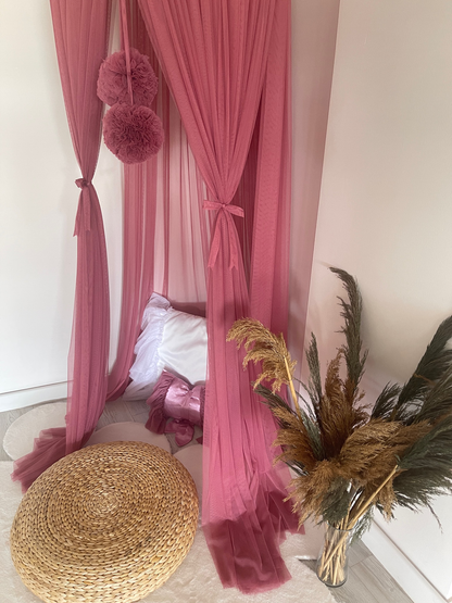 Canopy dark old pink with pompoms 