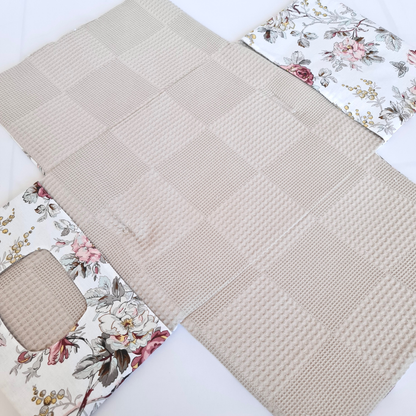 Windeltasche mit Wickelfläche taupe Rosen