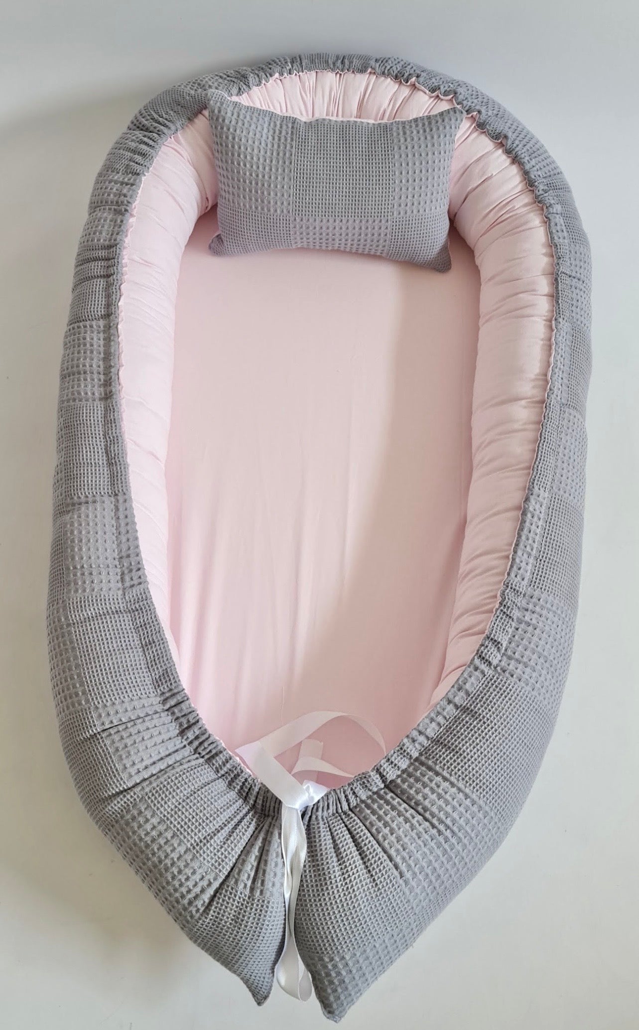 Babynestchen grau hellrosa