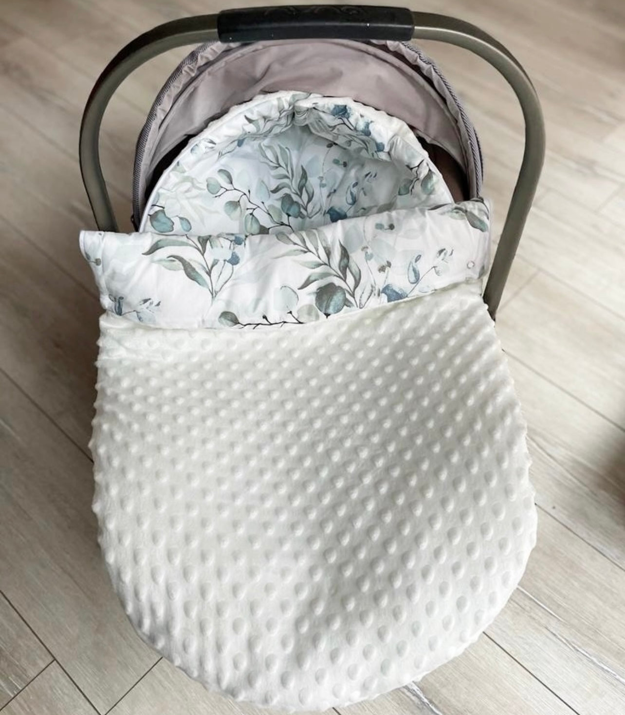 2in1 Einschlagdecke für Babyschale / Baby Schlafsack Minky Weiß Eukalyptus