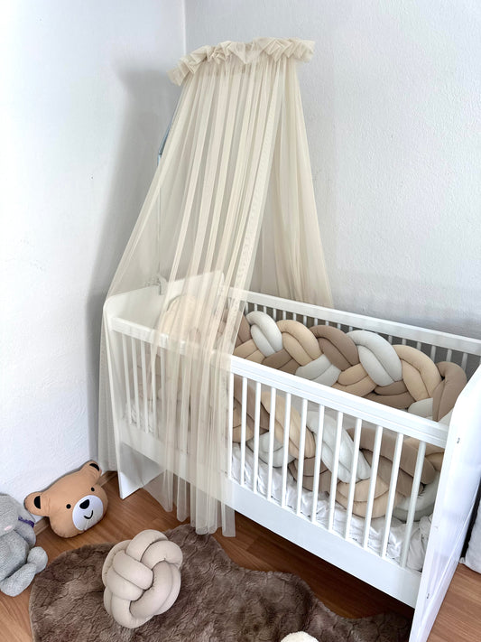 Baby Fancyroom Betthimmel für Babybett 300x180 cm – feiner Tüll, handgefertigt, eleganter Volant, beige